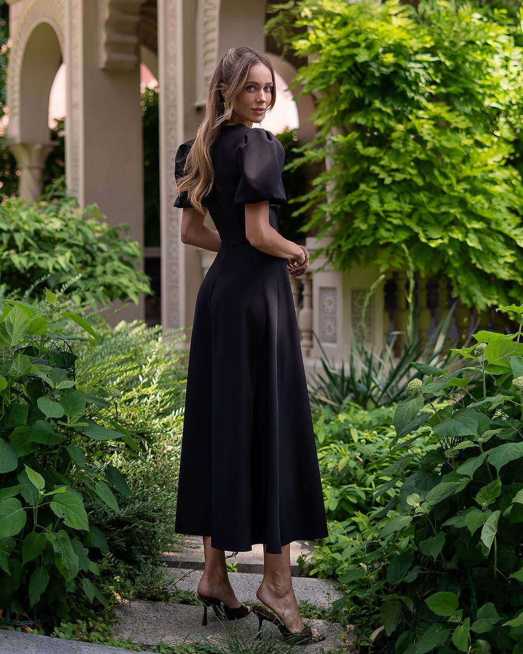 Juoda midi suknelė KHLOE