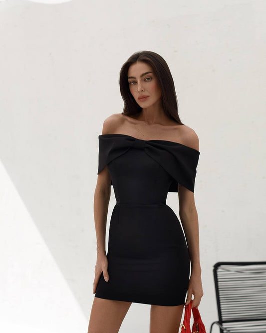 Juoda mini suknelė CAMILLE