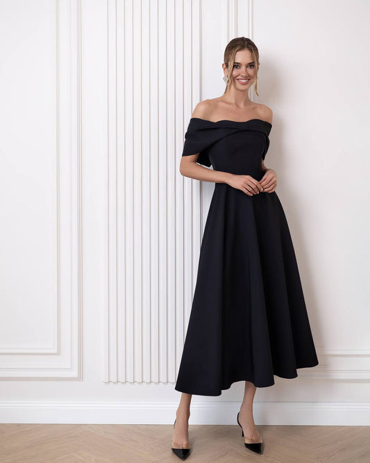 Juoda midi suknelė AMELIA