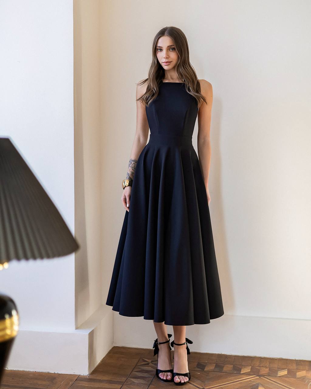 Juoda midi suknelė PAIGE