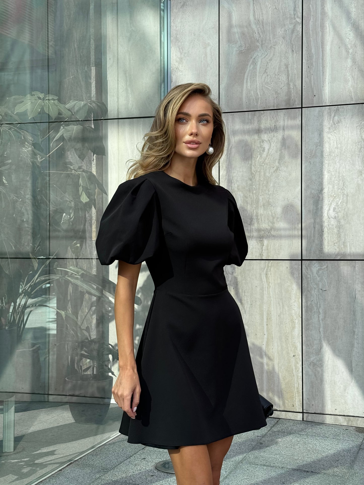 Juoda mini suknelė KHLOE