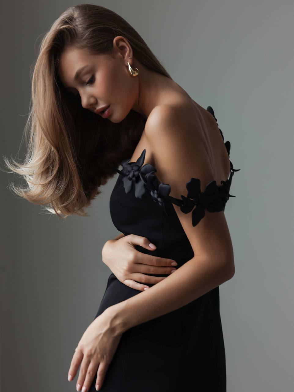 Juoda mini suknelė BLAIR