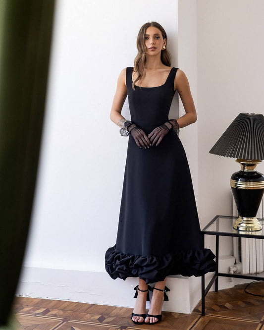 Juoda midi suknelė ENISA