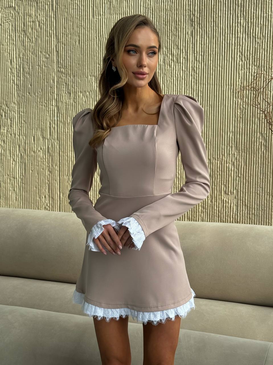 Kreminė suknelė CARLA