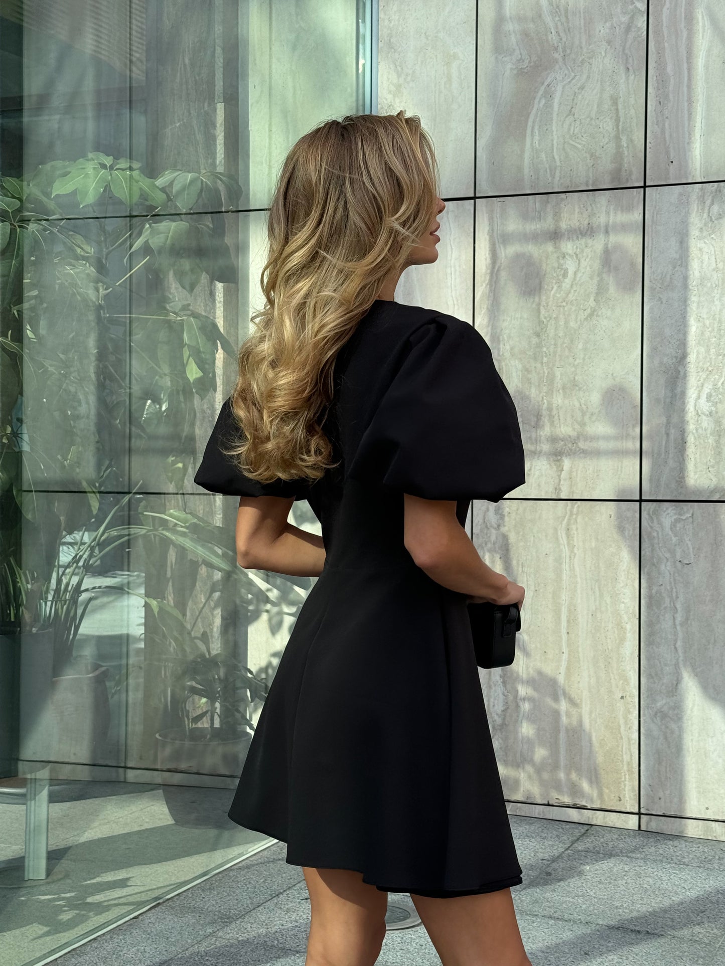 Juoda mini suknelė KHLOE