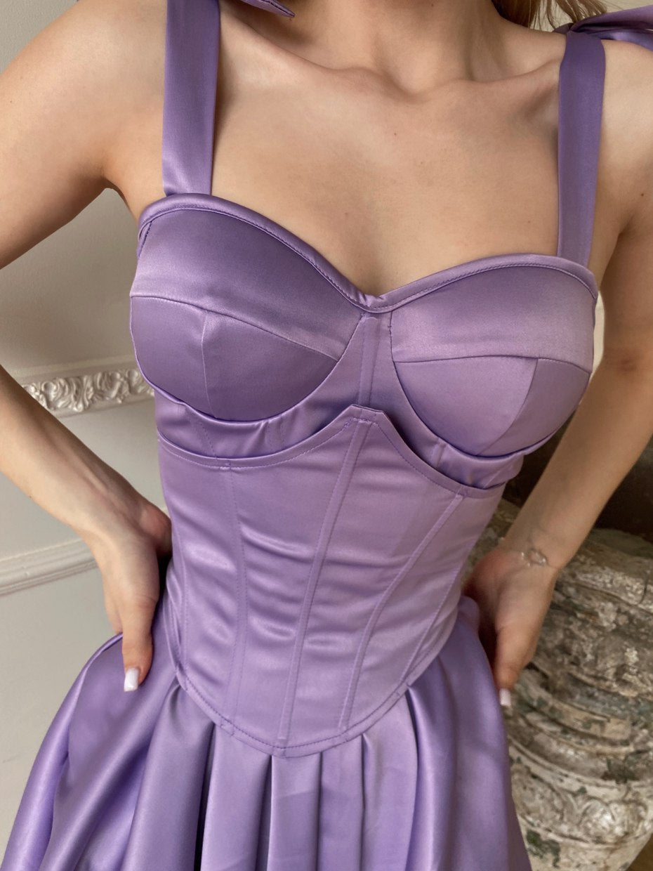 Violetinė korsetinė suknelė EMA