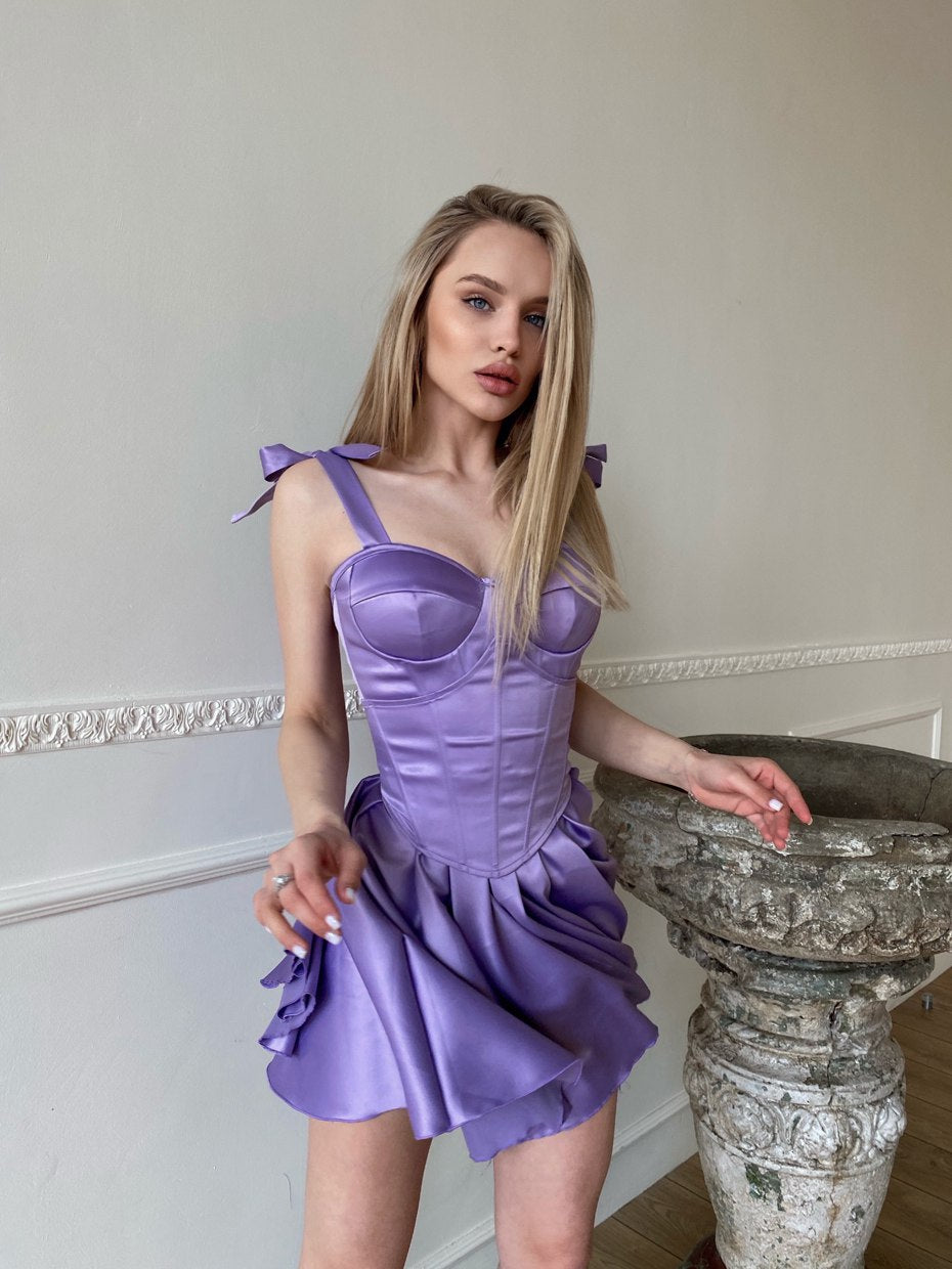 Violetinė korsetinė suknelė EMA